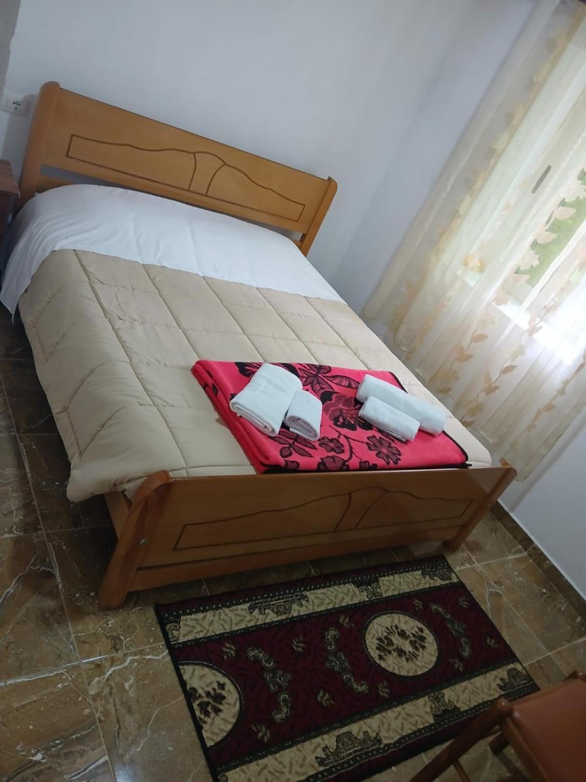 Bujtina Milani Bed & Breakfast Theth Exterior photo
